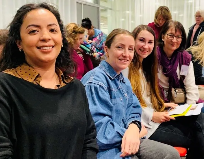 bezoekvrouwen van piezo ondersteunen jonge ouders bij een kansrijke start foto stichting piezo