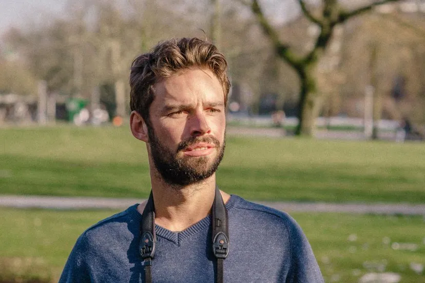 bijlage bij persbericht 7 arjan dwarshuis profielfoto met verrekijker15 0027309