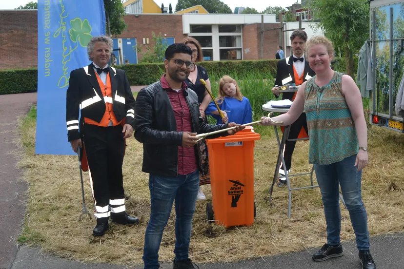 gouden knijper overhandigd