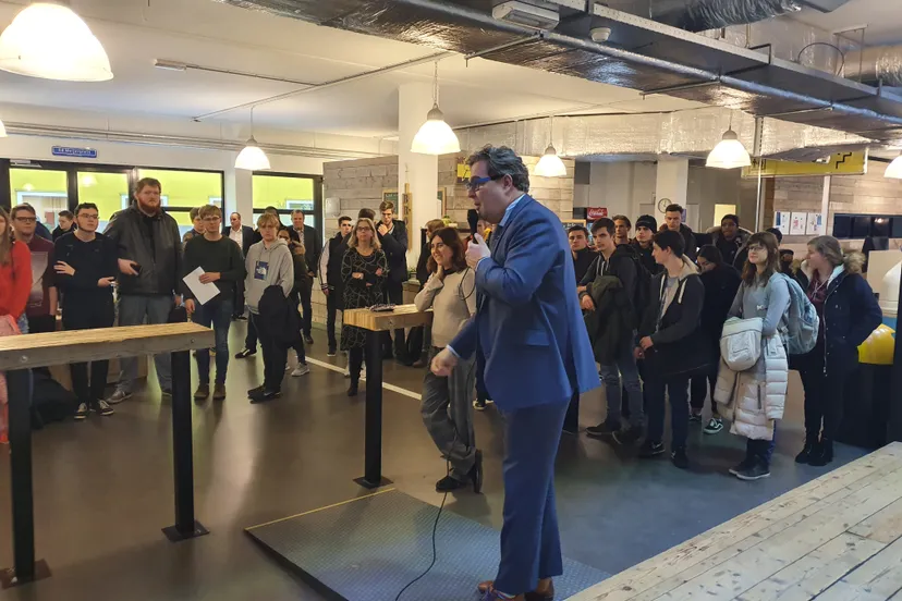 jan iedema verwelkomt studenten dif