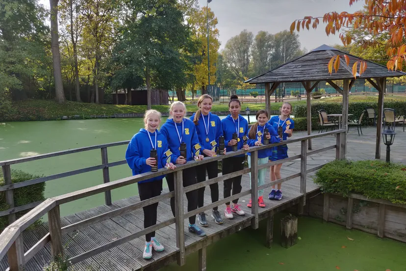 kampioen meisjes najaar 201812699