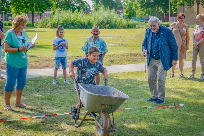 kom 13 juni s avonds naar wijktuin noordhove en geniet van de natuur en alle leuke activiteiten fotograaf jeroen stahlecker