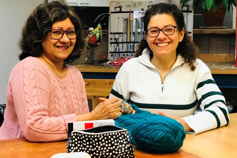 kom handwerken bij de piezo ambachtenwerkplaats foto stichting piezo