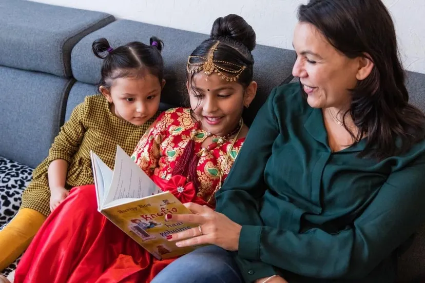 met een uurtje per week geef je als voorlezer taal een plek binnen het gezin foto copyright voorleesexpress 2020