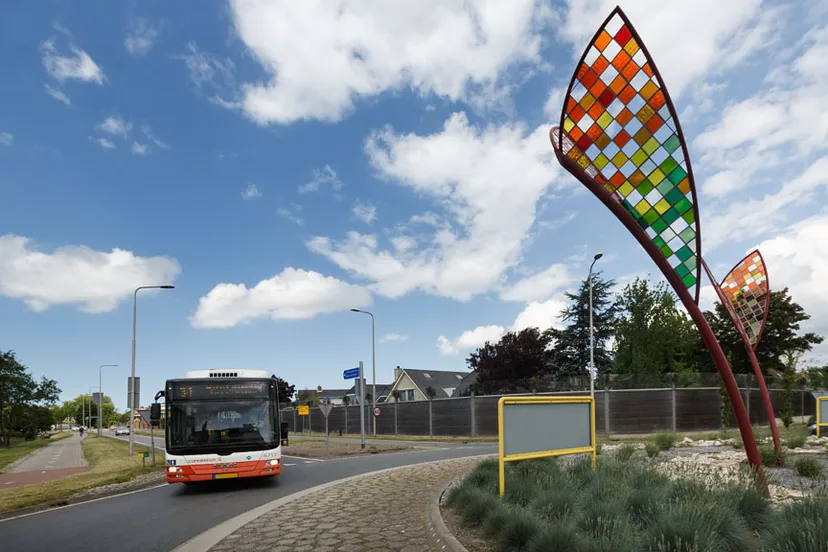 n467 bus en kunstwerk1