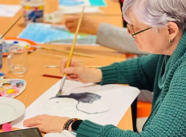 ouderen van het vonkje volgen de workshops zing schilder foto stichting piezo