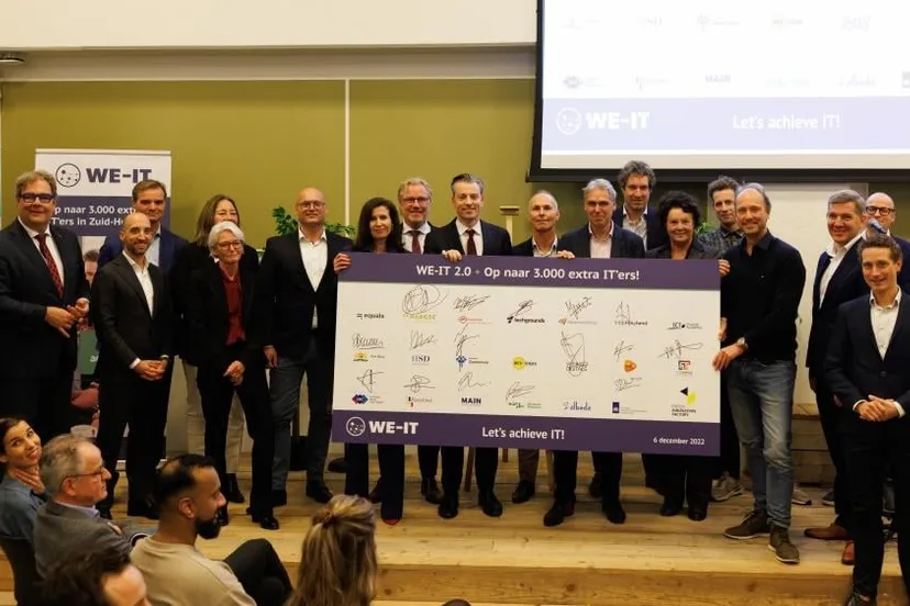 rwr5 hhs we it 20 1054