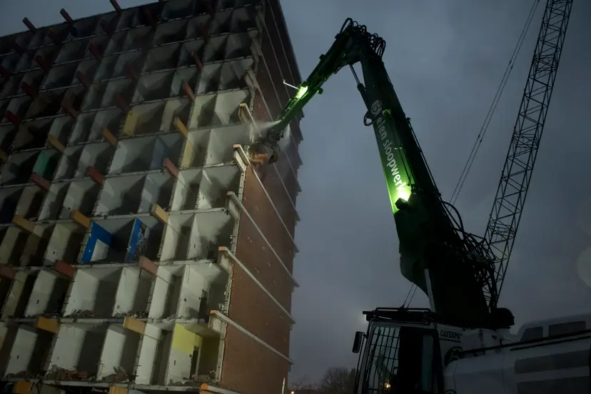 sloopevenement kraan beelen sloopwerken