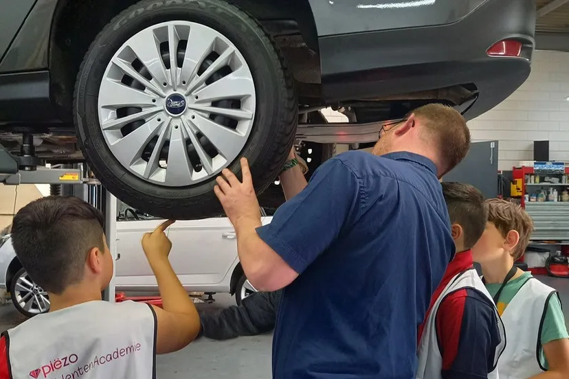 talentenacademie ontdekt beroep van automonteur fotograaf stichting piezo