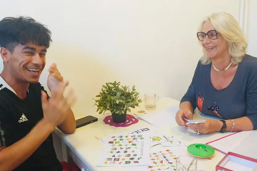 vrijwilligers taalontmoetingen jongeren foto stichting piezo