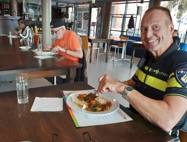 wijkagent oosterheem zegt gedag bij piezo oosterheem