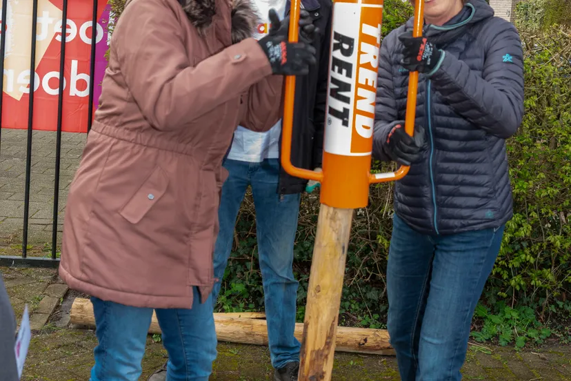 wijktuin noordhove klaar voor het voorjaar dankzij nldoet fotograaf willem louman