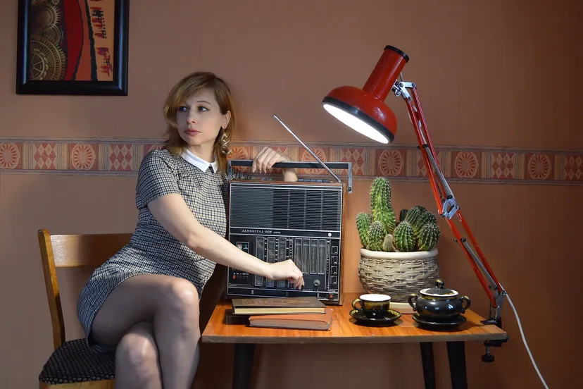 young woman gb189f7060 1280