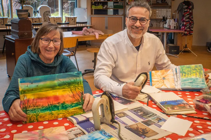 leer schilderen met bijenwas bij de piezo ambachtenwerkplaats fotograaf jeroen stahlecker