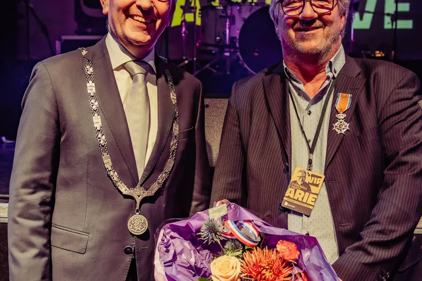 arie verstegen en burgemeester bezuijen