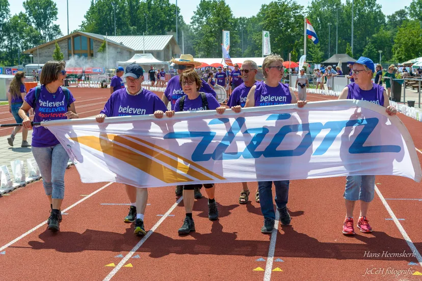 de 24 uur van zoetermeer wandelaars 2 fotograaf hans van heemskerk
