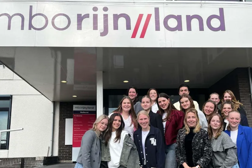 studenten verpleegkunde en docent tamara van drongelen