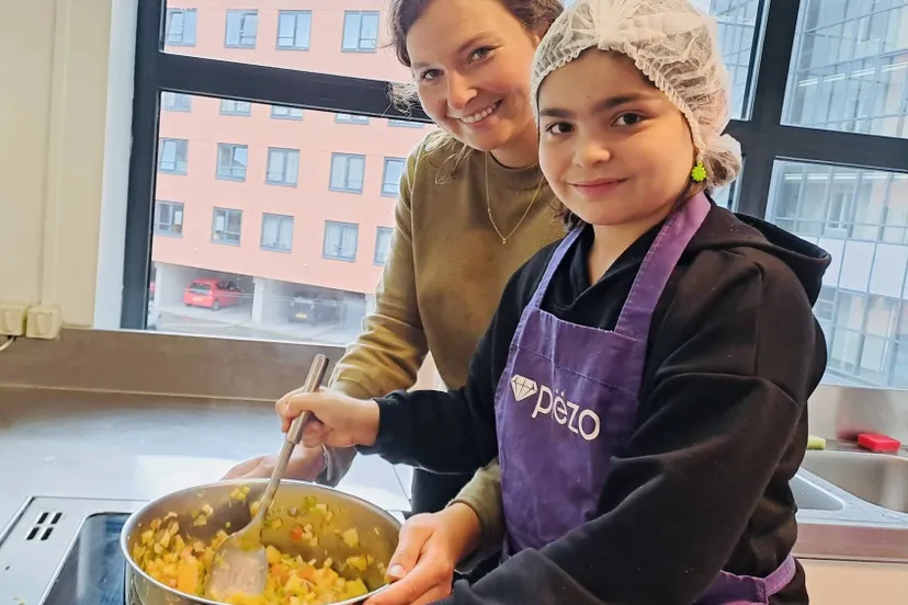 kinderen koken met dietiste foto stichting piezo