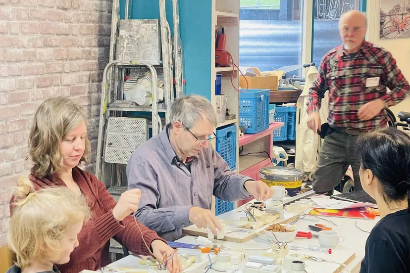 Doe mee met de cursus Klussen in huis - foto Stichting Piëzo (1)