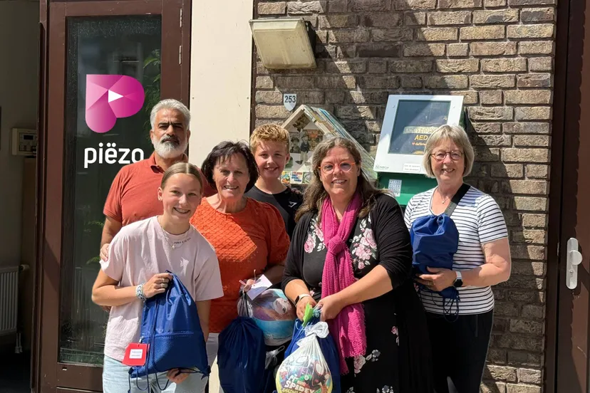 Ichtuskerk doneert vakantietassen aan Piëzo - foto Stichting Piëzo