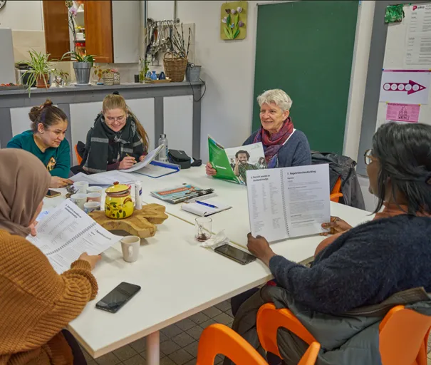 Taalles in Wijktuin Noordhove - fotograaf Leon Koppenol