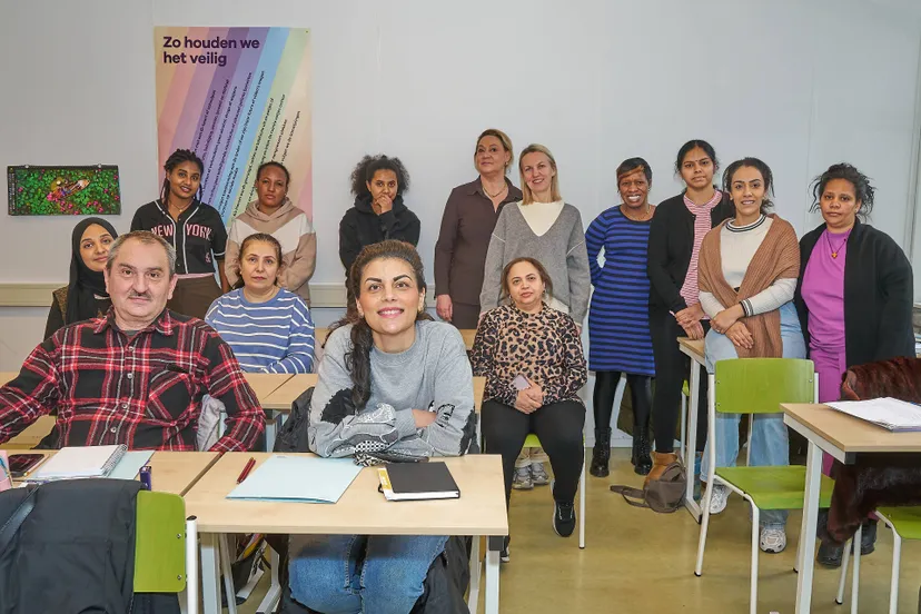 Weer in de schoolbanken - fotograaf Leon Koppenol