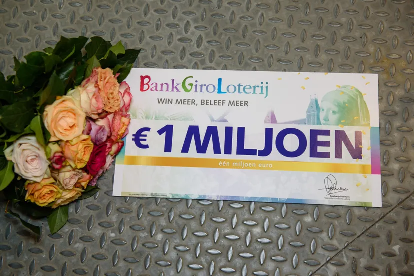 1920 2 miljonair eurochequebankgiroloterij