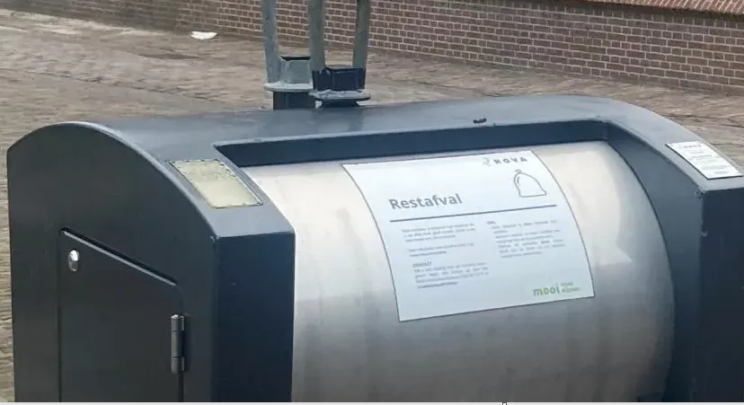 afvalcontainer in de binnenstad