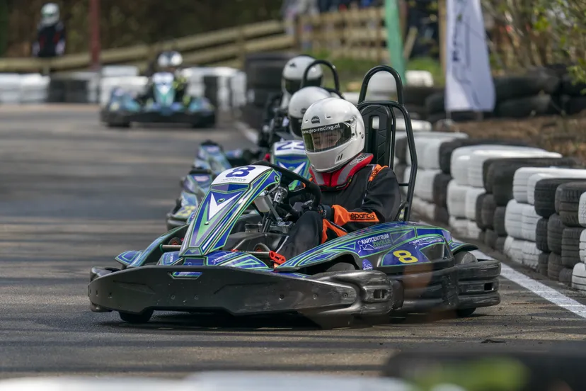 kartcentrum zwolle organiseert formule 1 summer school voor kinderen c thomas bakker 3