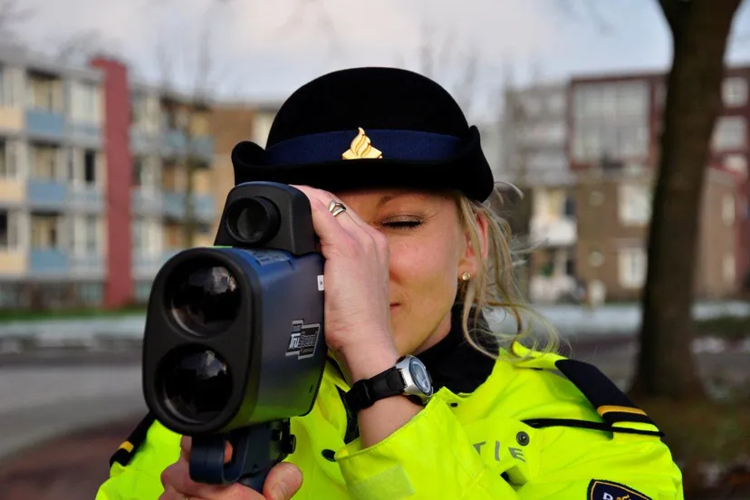 politie 23 laser gun