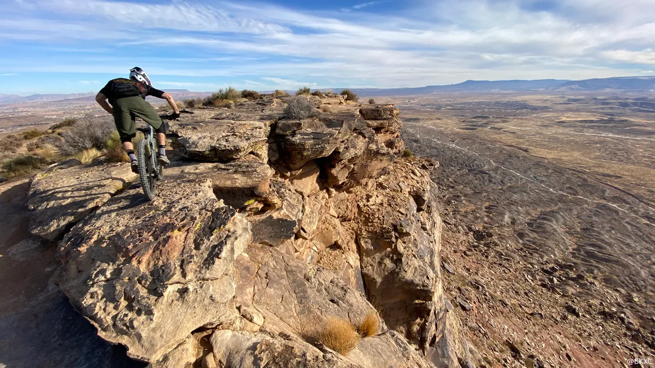 Brian in Saint George, Utah, USA (in the picture is fellow Youtuber 'The Singletrack Sampler)
