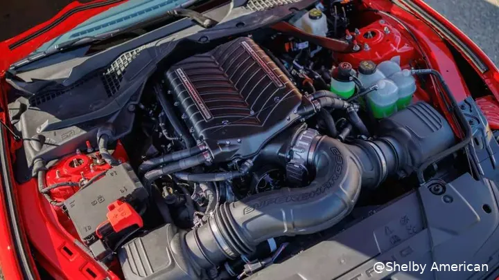 De 810 PK Motor van de Shelby GT 350 @Shely American