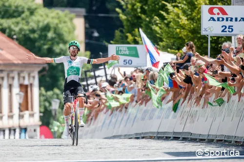 Ben Healy venceu recentemente a última etapa da Volta à Eslovénia antes de largar a sua camisola de campeão nacional