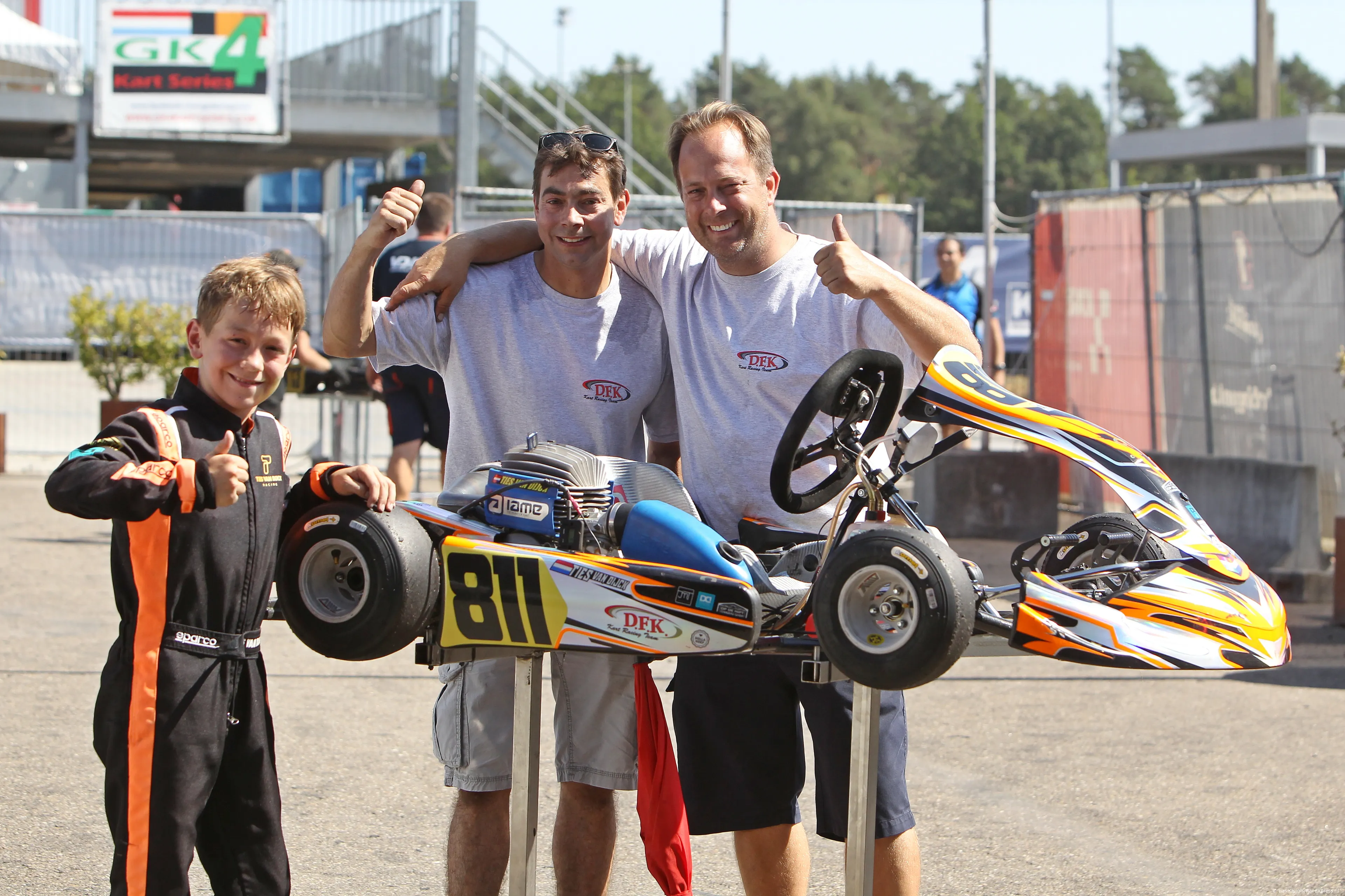 ties van dijck hier samen met vader jeroen en teambaas tim de feyter e90b7447