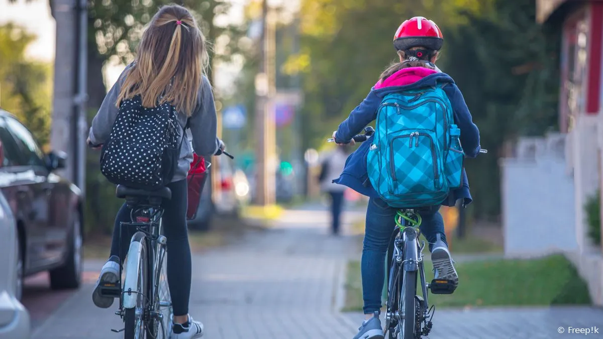 op de fiets naar school