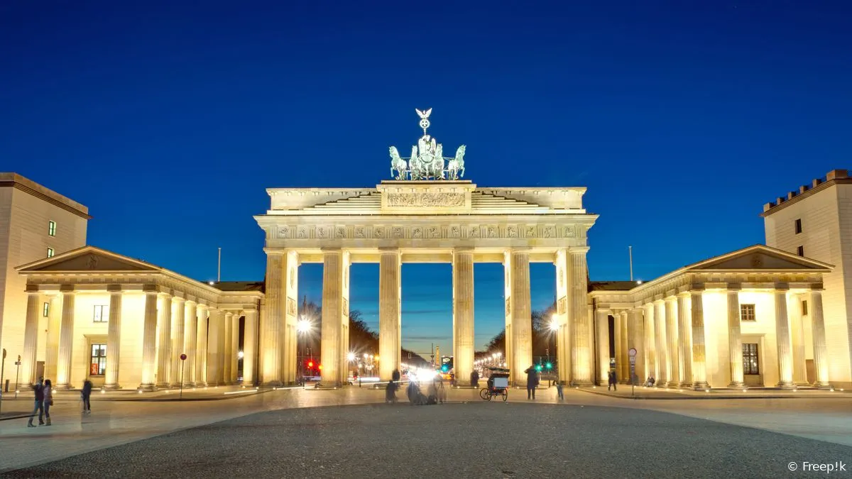 verlichte brandenburgertor berlijn