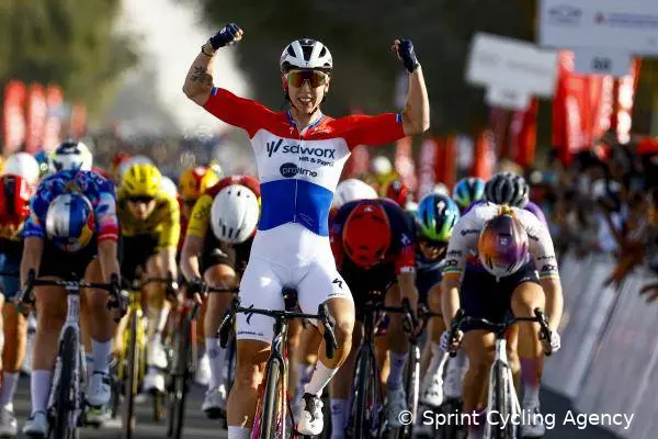 wiebes-wins-stage-1-of-uae-tour-women-2026