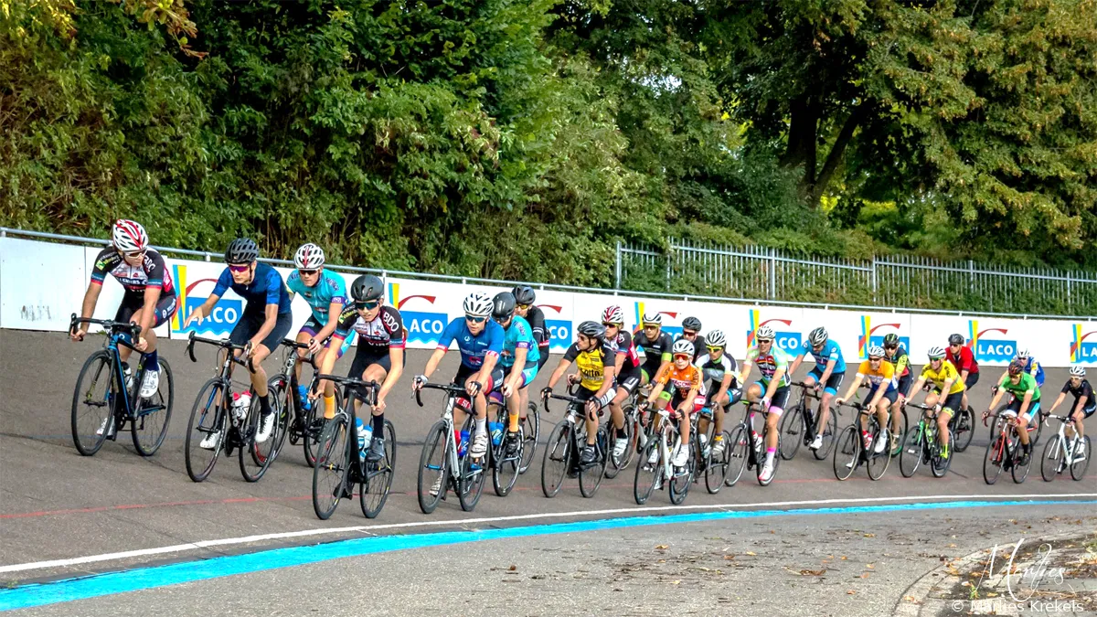 wielrennen wielerbaan geleen foto mariles krekekls