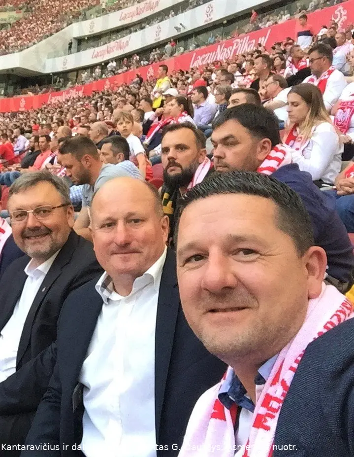 futtrysdfk daug kan barimg 0719