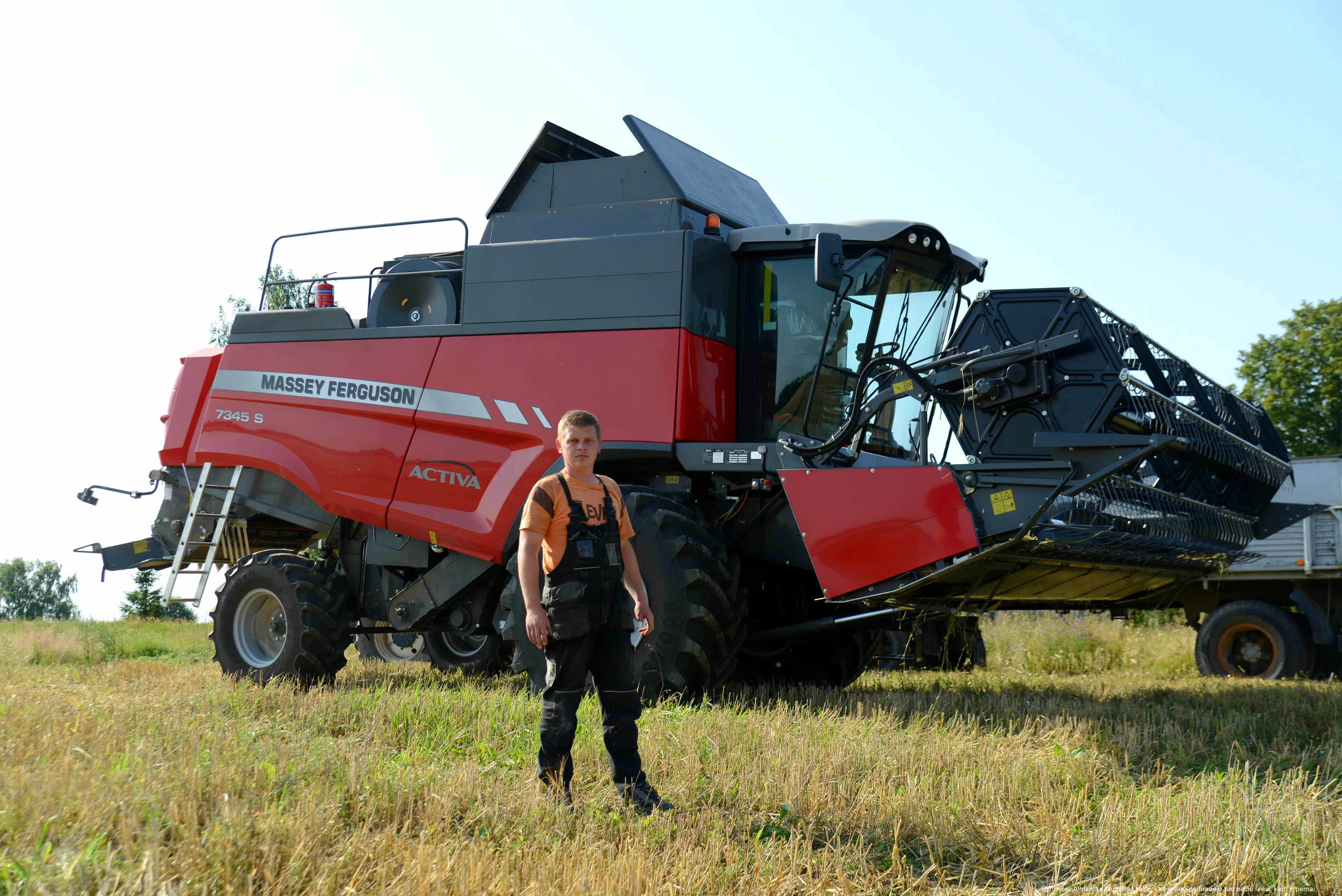 ukininkas almantas stumbras sako kad javapjute pradejo tuo paciu laiku kaip ir pernai