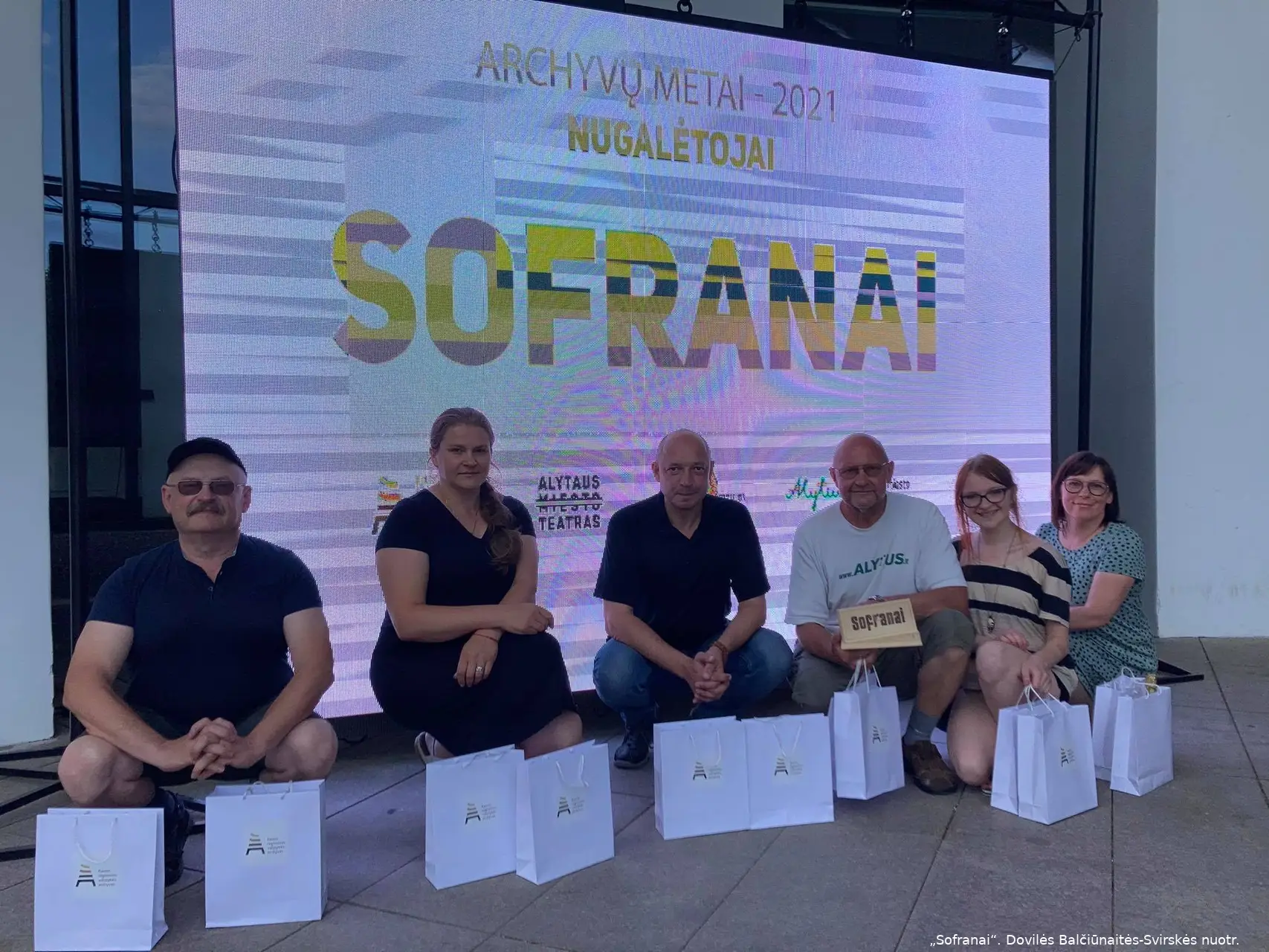i vieta sofranai