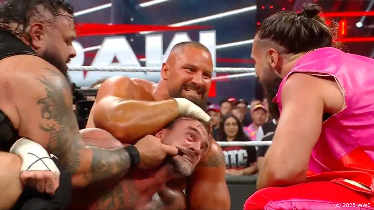wwe_raw_110825