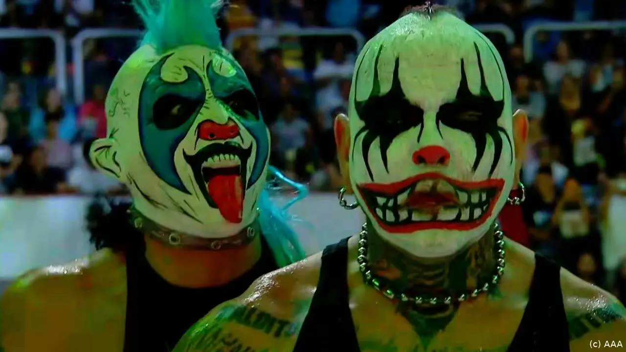 wwe_aaa_101026_pagano_psycho_clown