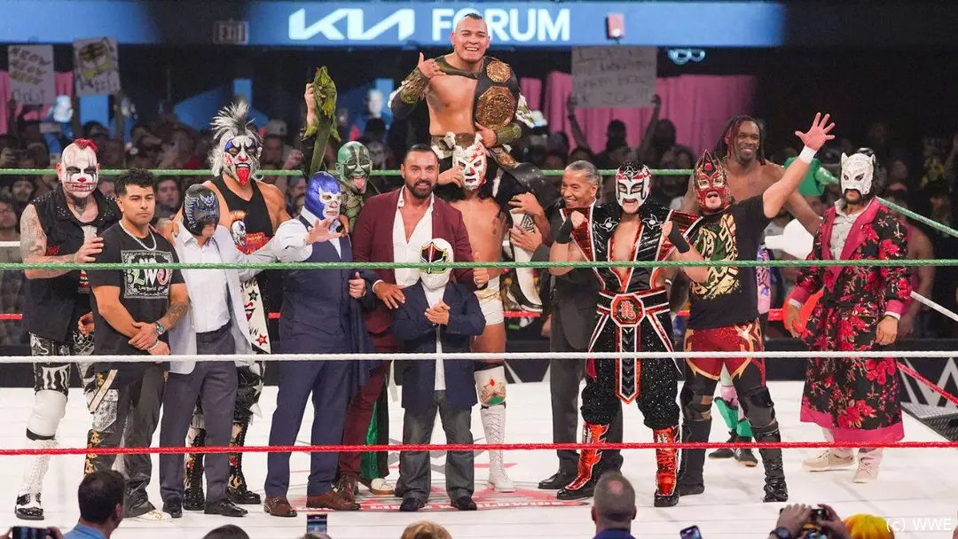 Psycho Clown (4.v.l.) und Mr. Iguana (6.v.l.) zählen zu den ganz großen Gewinner von "Worlds Collide"&nbsp;