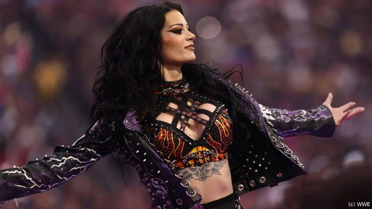 wwe_paige_saraya_180426