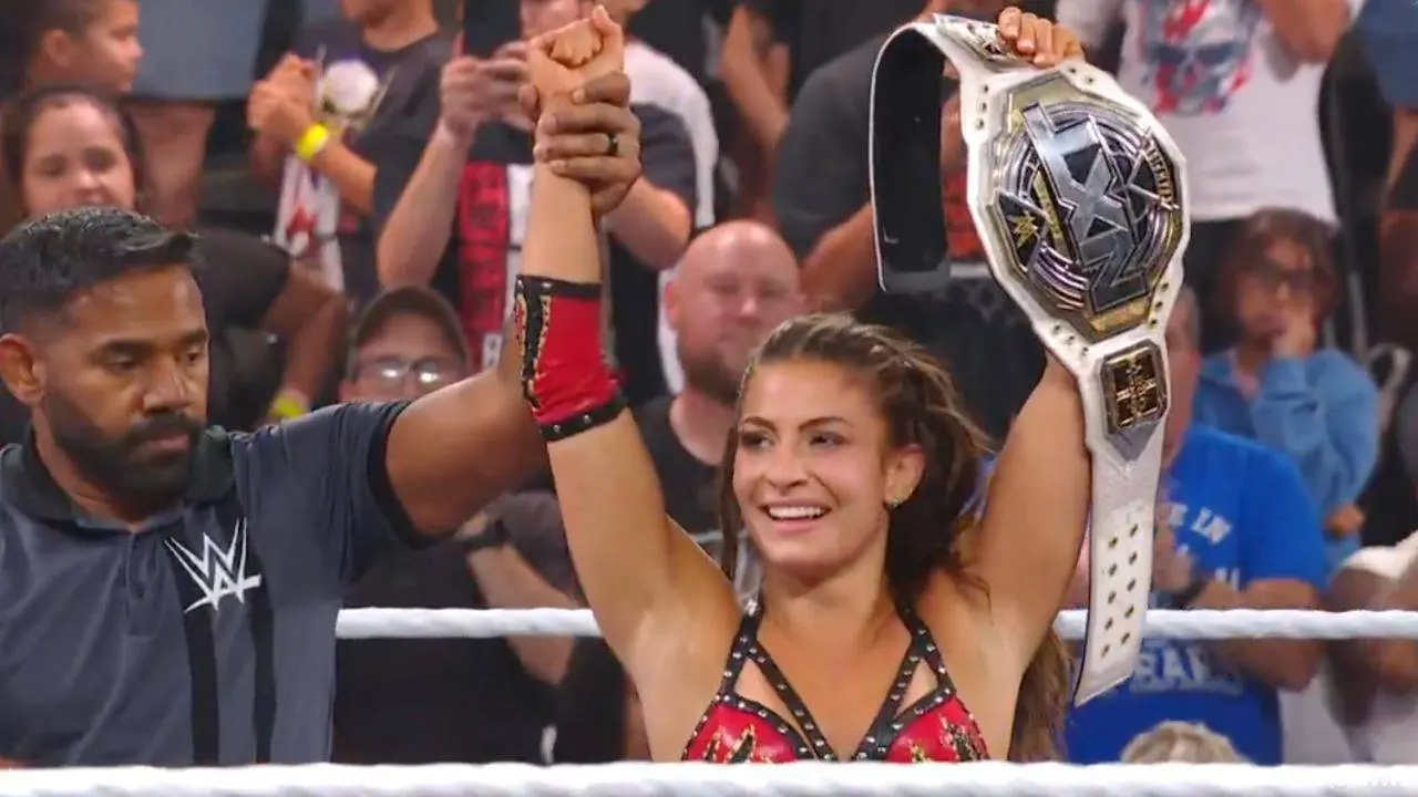 wwe_nxt_070726_kendal_grey