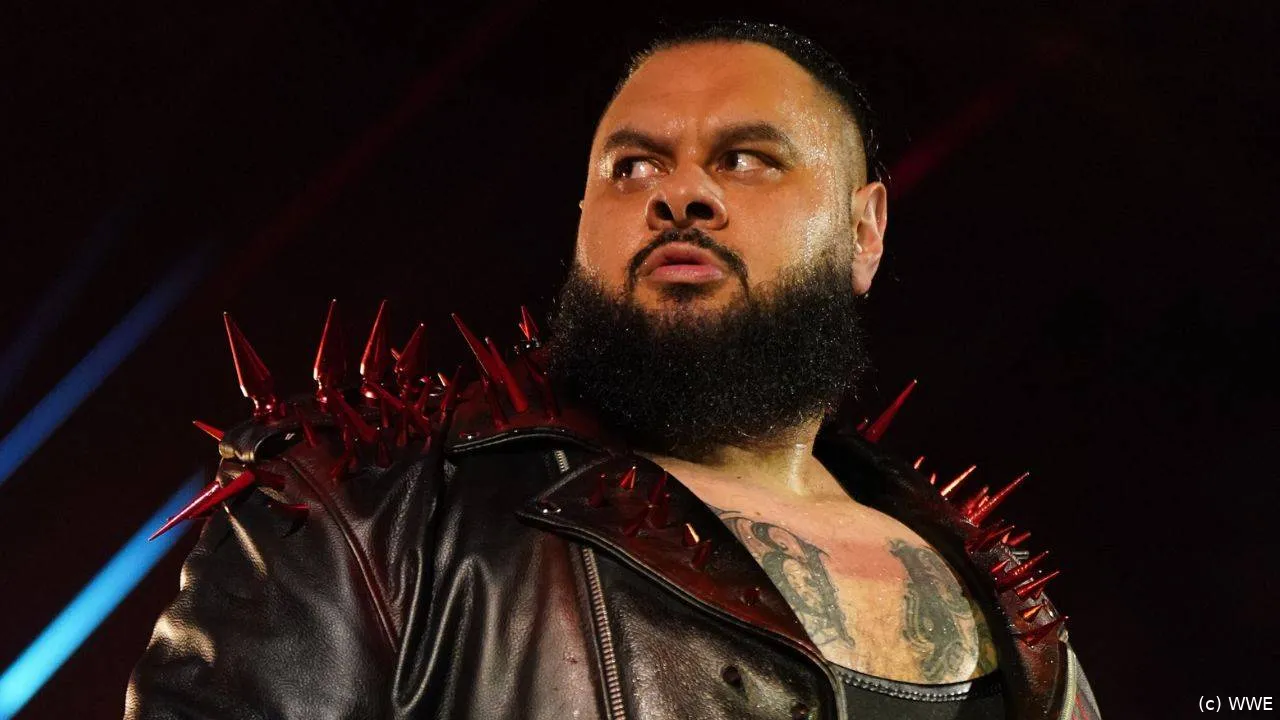 wwe_bronson_reed_1025_1