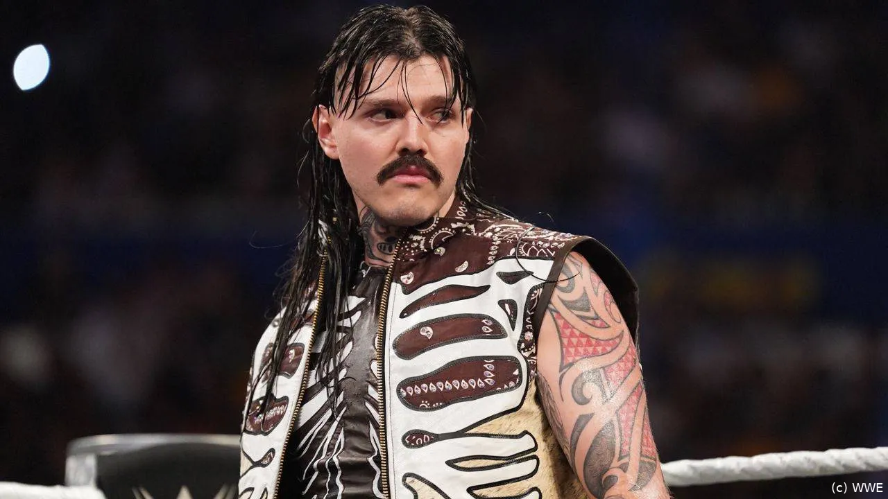 wwe_dominik_mysterio_1025_1