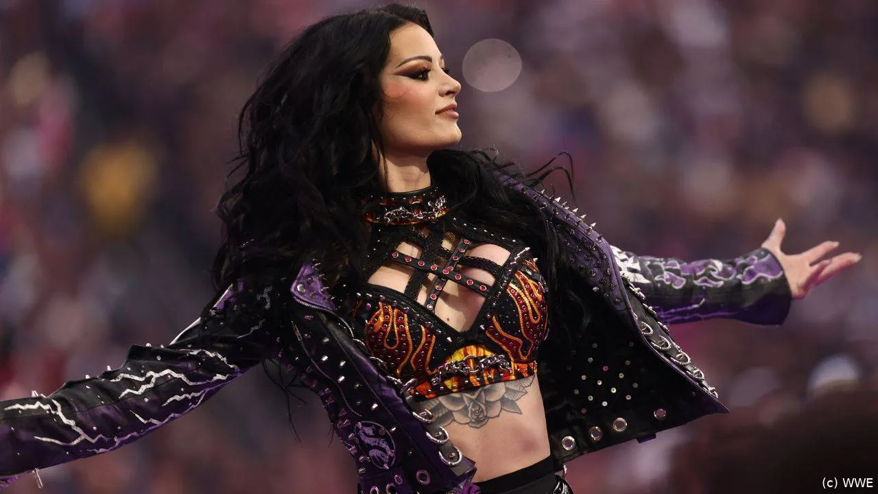 wwe_paige_saraya_180426