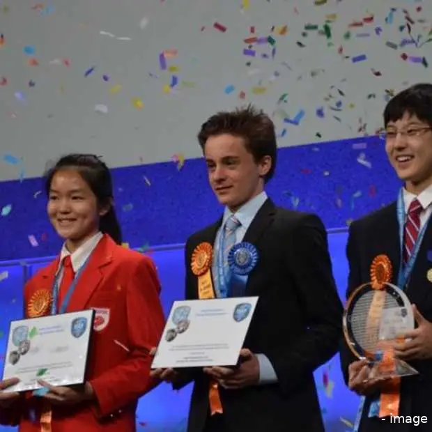 15 jarige scholier vs wint intel isef me